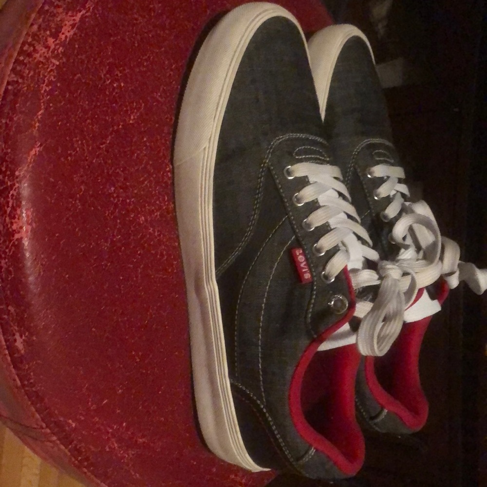 Levi’s - Picture 2 of 5